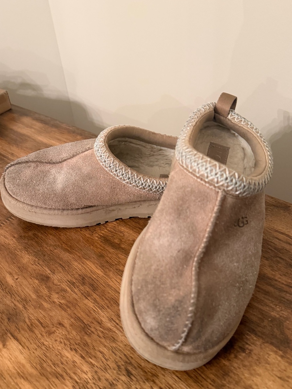 Ugg Tasman Sherpa slip ons